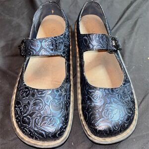 Ingaro Paloma Mary Jane Comfort Flats Womens Size 10 Blue Black Floral comfort